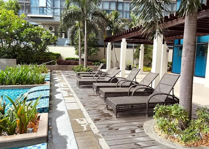 Executive 5br Penthouse In Uptown Bgc *