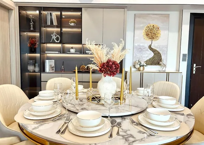 Executive 5br Penthouse In Uptown Bgc