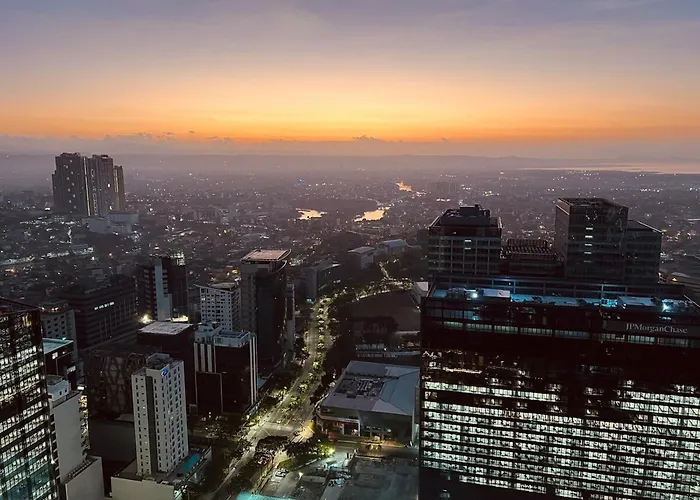 Executive 5br Penthouse In Uptown Bgc Manila